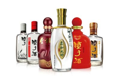 一款年轻的光瓶白酒,“白酒玩家”能拉一把金种子吗?