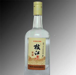 这4种 廉价 白酒,年轻人很少买,包装虽丑老一辈却说是粮食酒